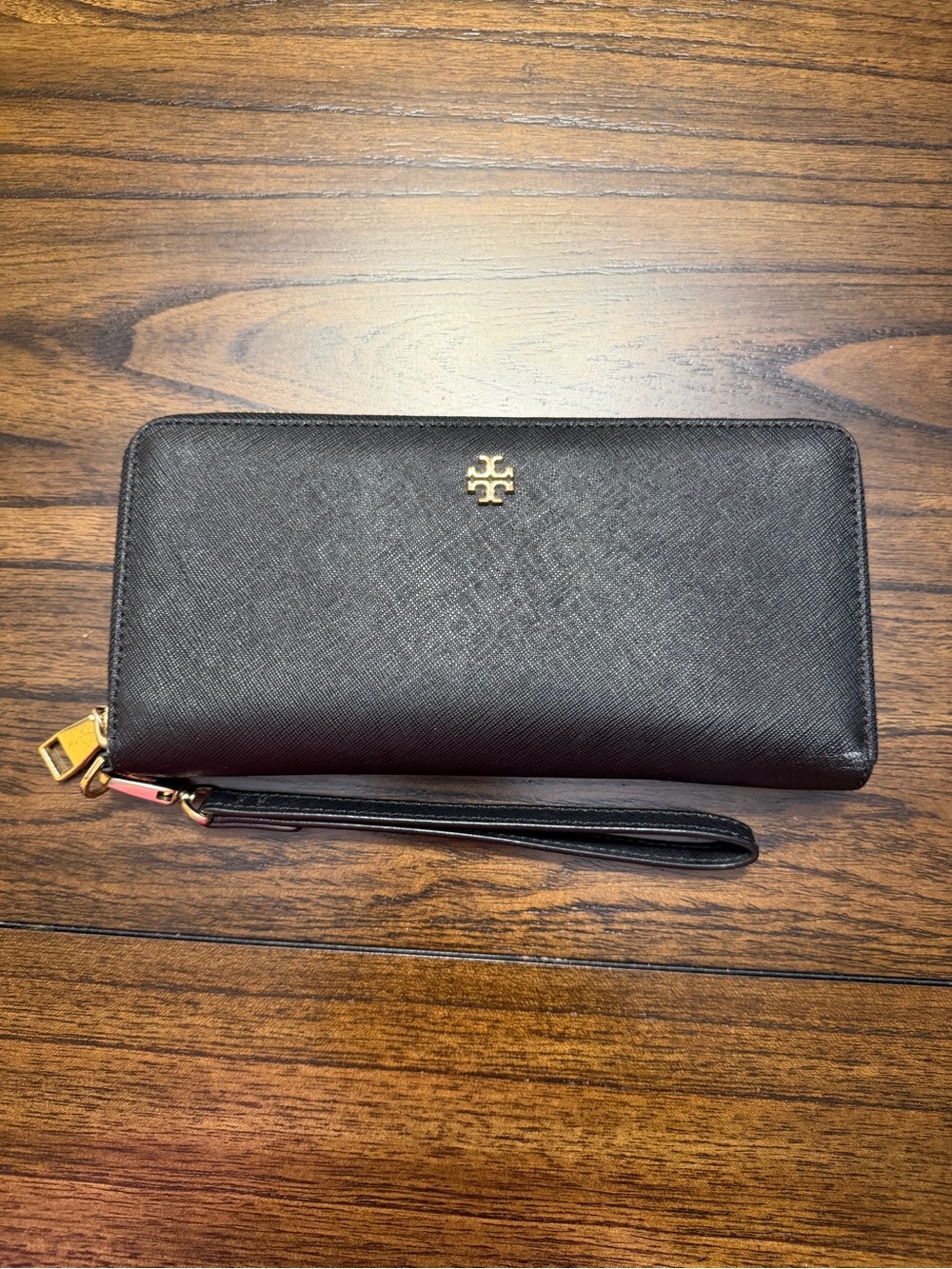 Tory Burch Emerson Black Saffiano Zip Wristlet Wallet with Gold Logo